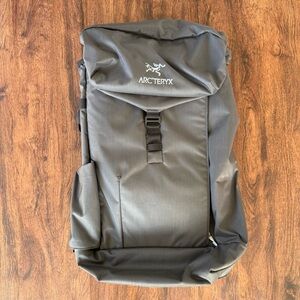 Arc'teryx Jericho 35L Gray Backpack